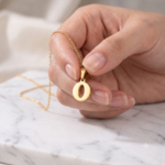 Delicate Initial 'O' Pendant Necklace - Image 4