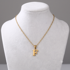 سلسال نسائي ناعم بحرف F - بريق كلاسيكي أنيق